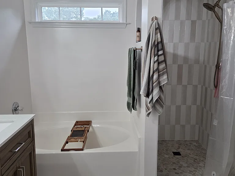 423 Spring Dr — Photo 13