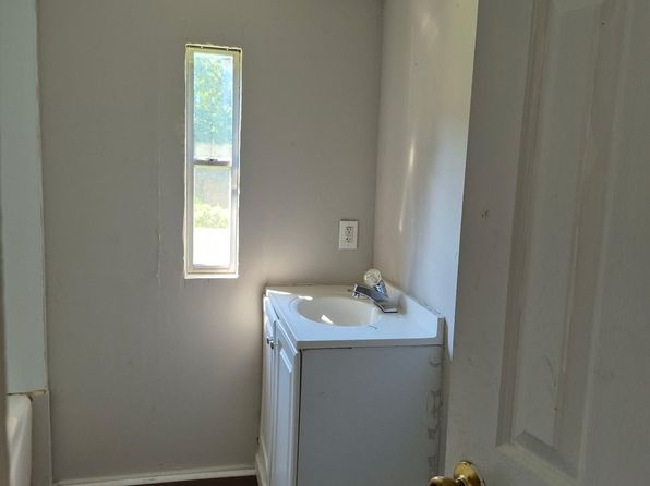 323 Reid Rd #8