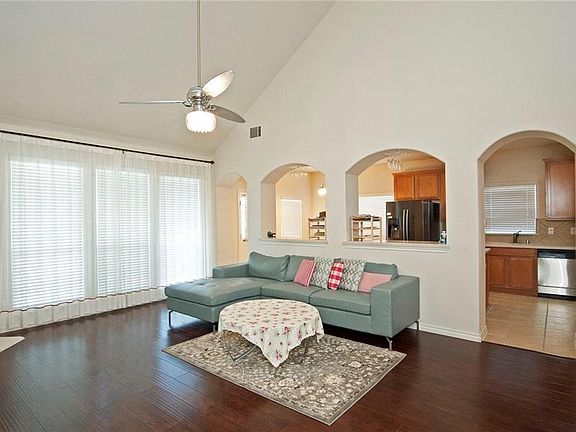 5th image of 120 Lansdale Dr