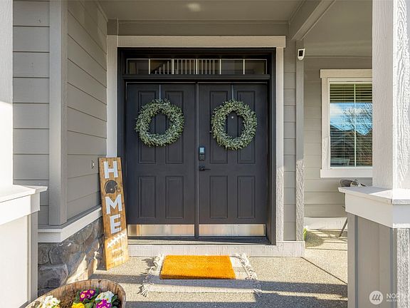 3rd image of 10508 174th Avenue E