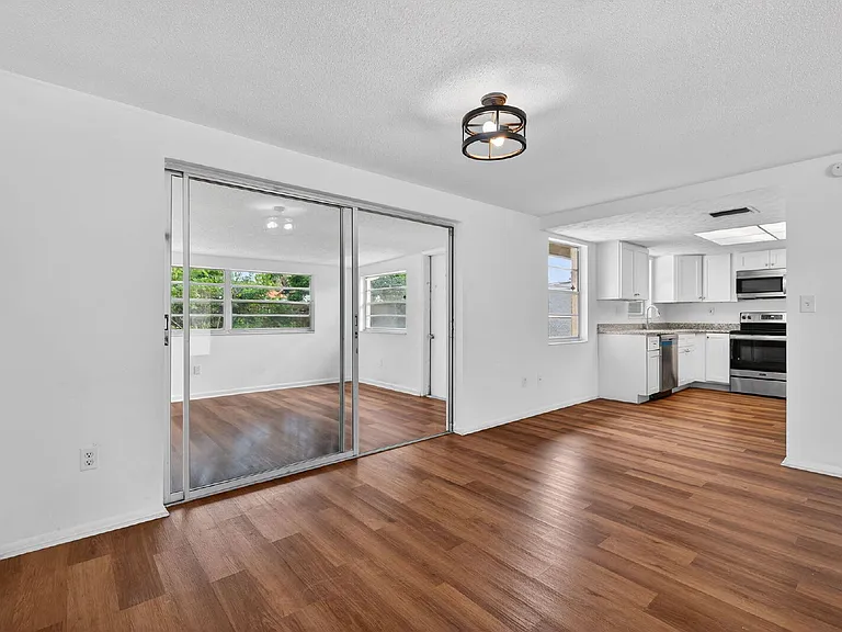 8626 Robilina Rd — Photo 14