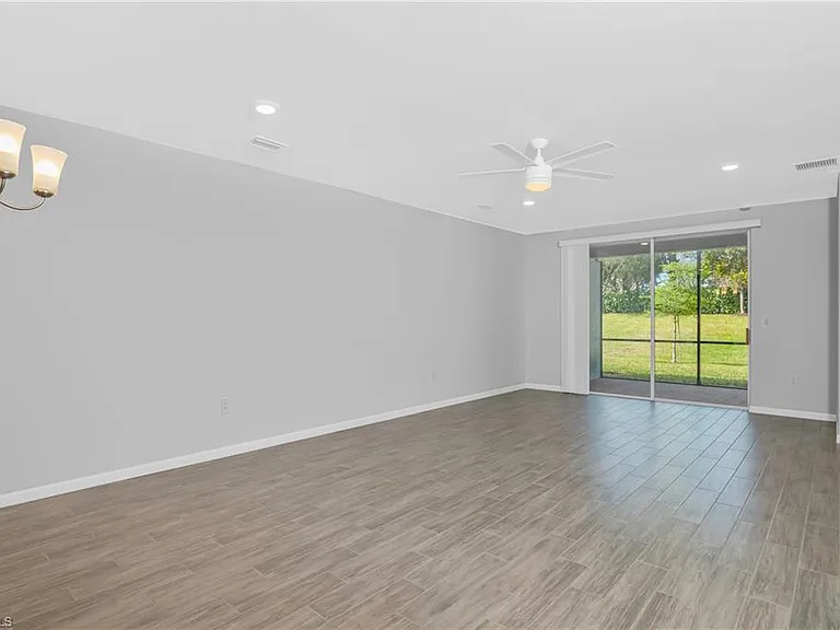 14559 Edgewater Cir — Photo 10