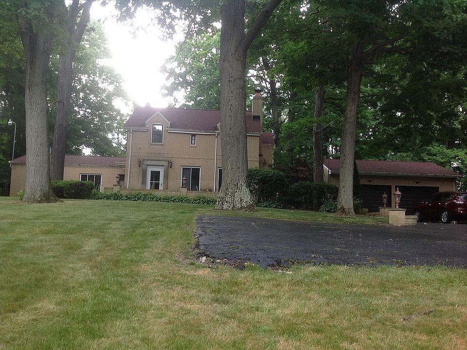 2nd image of 419 Glacierview Dr
