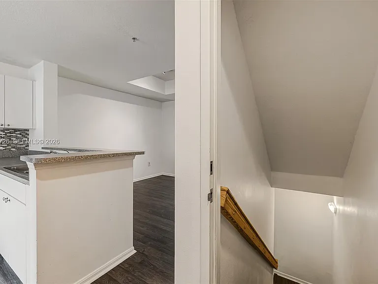 8900 NE 8th Ave #1107 — Photo 6