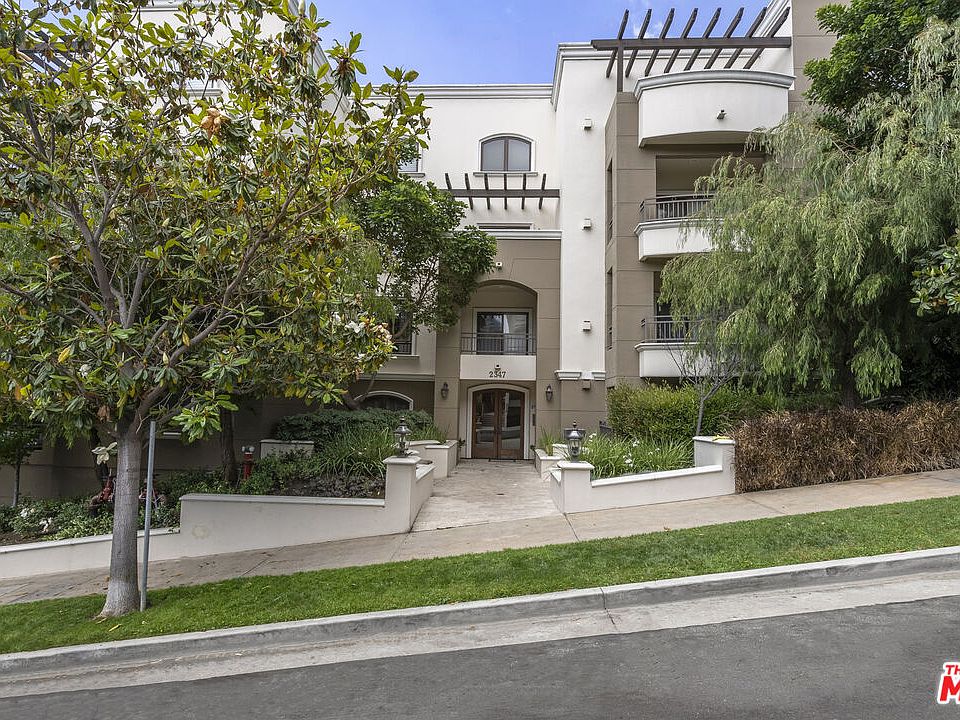 1st image of 2347 Fox Hills Dr APT 101