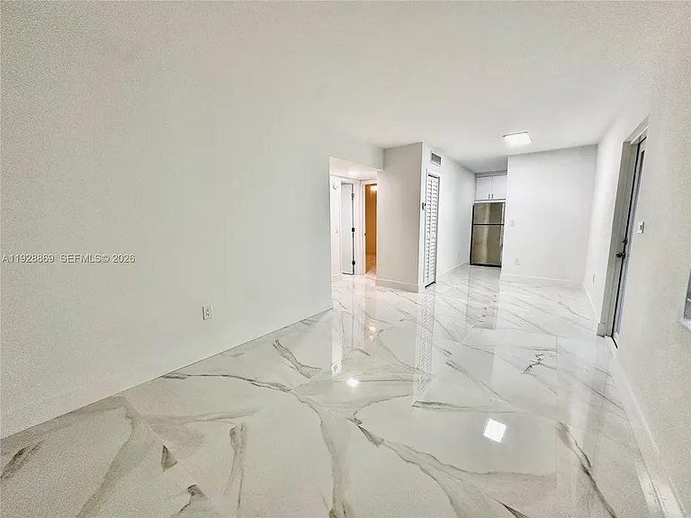 1629 SW 3rd St #5 — Photo 11