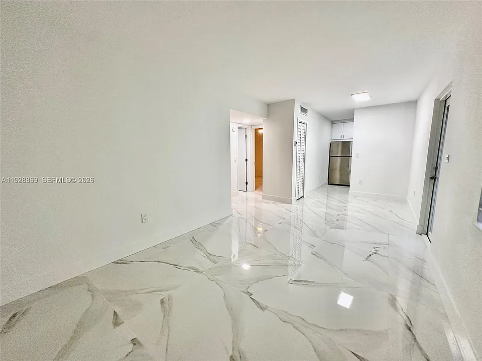 1628 SW 3rd St #5