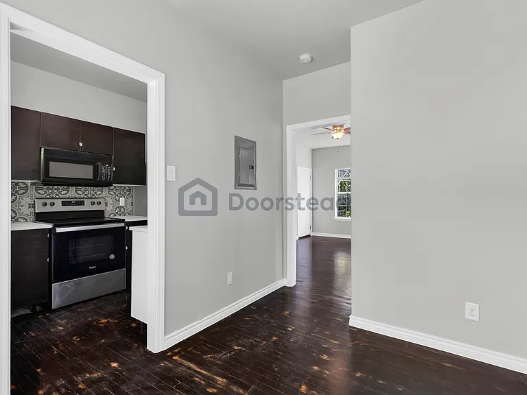 403 Fulton Ave #8 — Photo 4