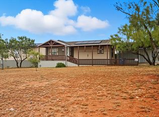 1104 W New Mexico Ave, Sweetwater, TX 79556