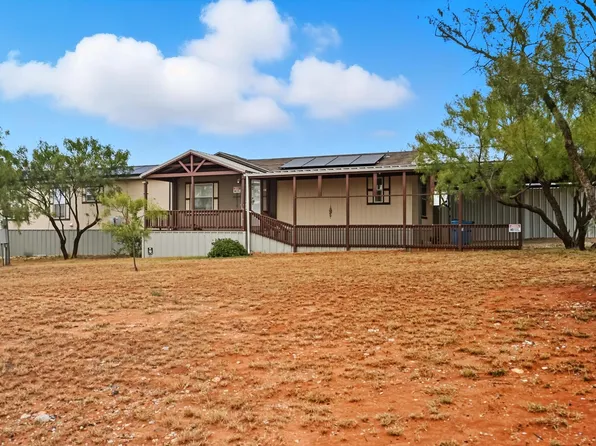 1104 W New Mexico Ave, Sweetwater, TX 79556