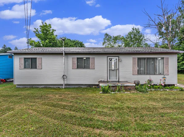 225 North St, Cheboygan, MI 49721