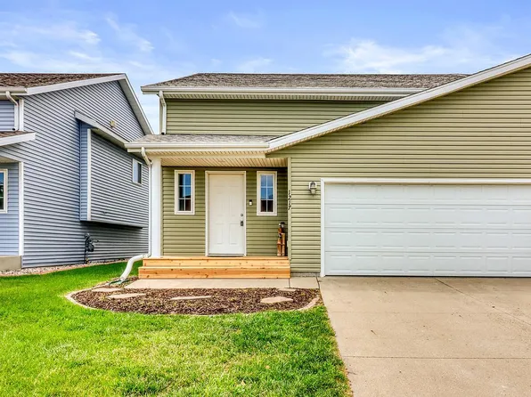 1217 37th Ave S, Moorhead, MN 56560