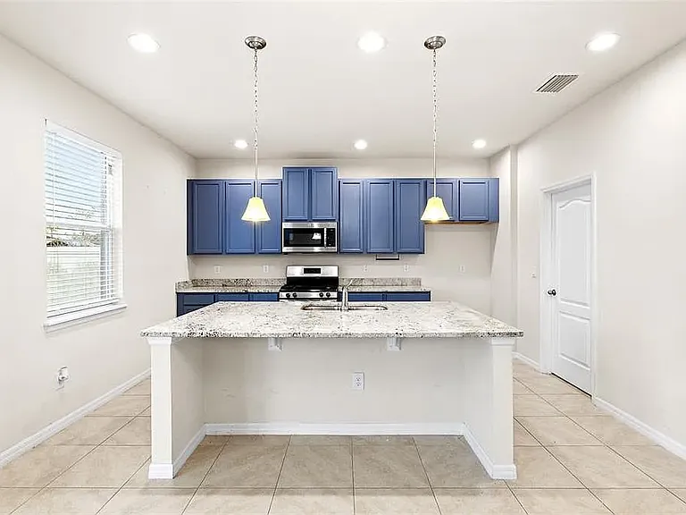 12208 Morgans Bluff Pl — Photo 7