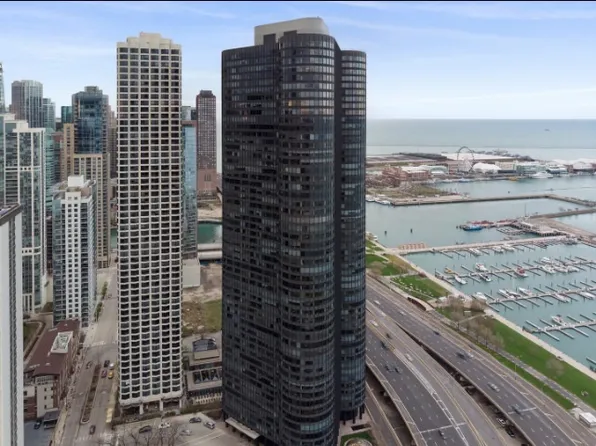 155 N Harbor Dr APT 2111, Chicago, IL 60601