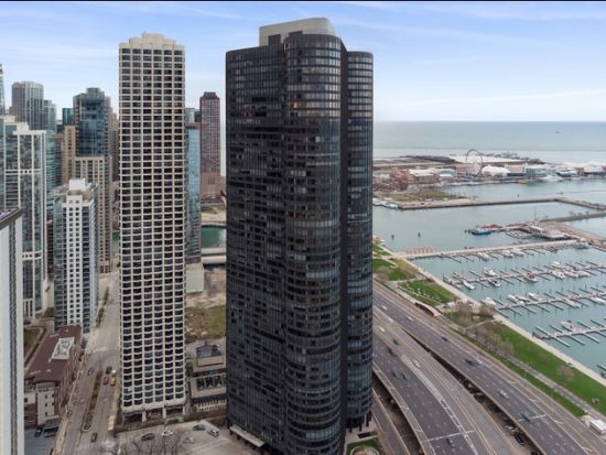 155 N Harbor Dr APT 2302, Chicago, IL 60601