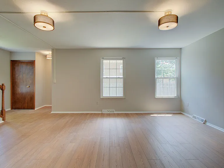 1655 Southbend Dr — Photo 13