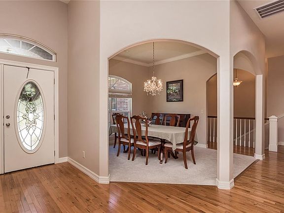 4th image of 22 Eppington Ln