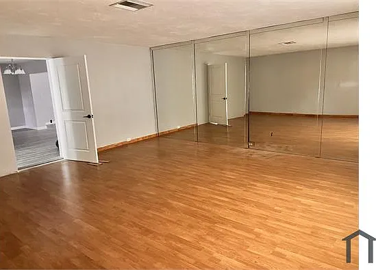 723 E Boulevard Chatelaine — Photo 8