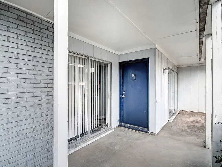 225 W McDowell Rd — Photo 17