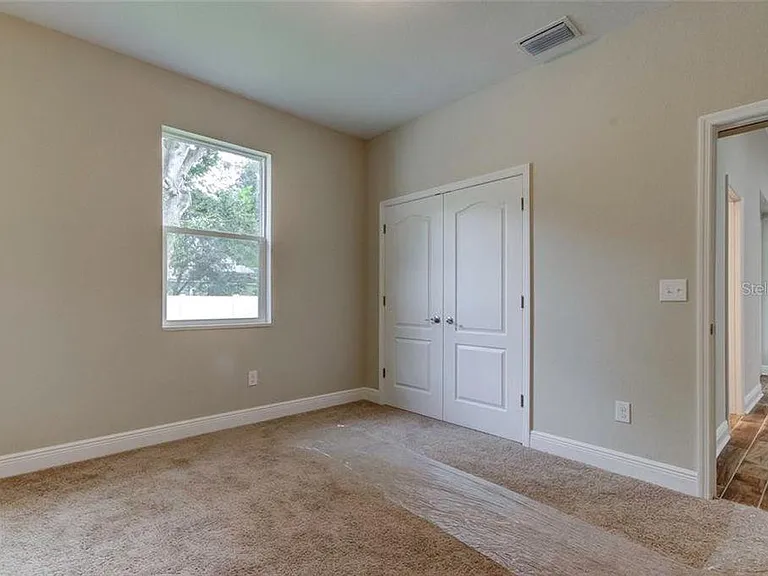 2309 W Saint John St — Photo 17