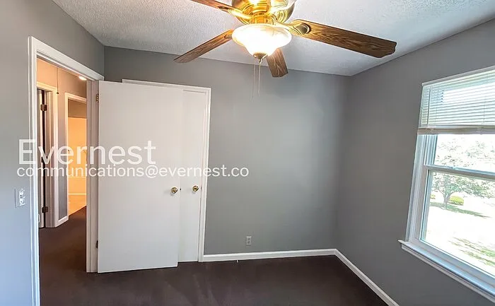 137 Jason Ct — Photo 10