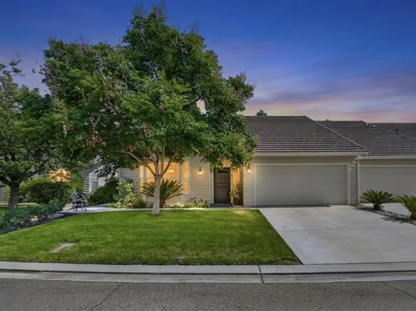 337 Village Drive, Dinuba, CA 93618