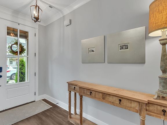4th image of 1533 Nickelby Pl