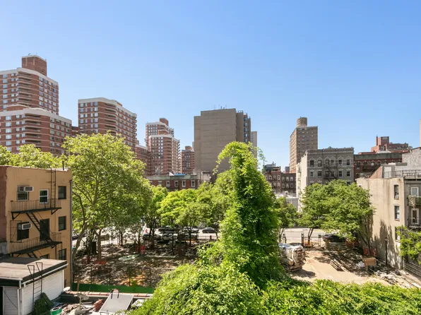 244 East 30th Street image 6 of 11