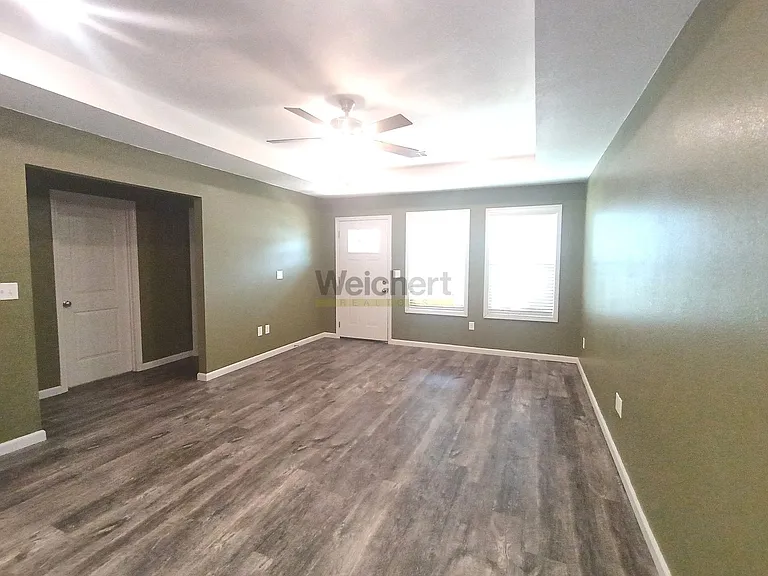 99 Formon Dr — Photo 2