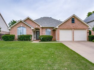 5217 Shadow Glen Dr, Grapevine, TX 76051