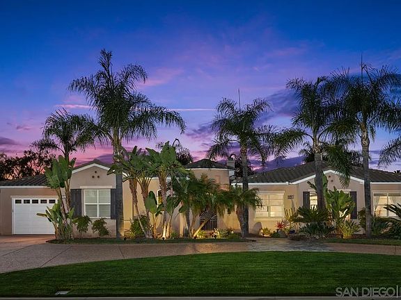 2nd image of 1751 Victoria Way