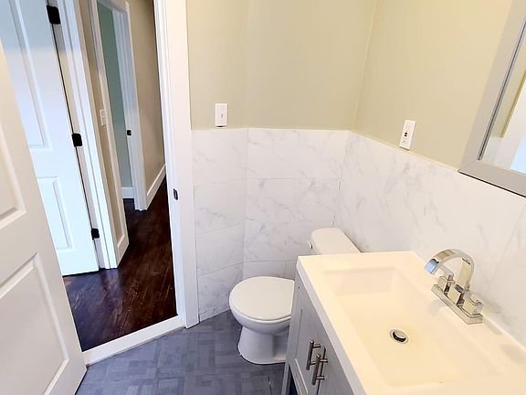 2nd image of 641 E 223rd St #1A