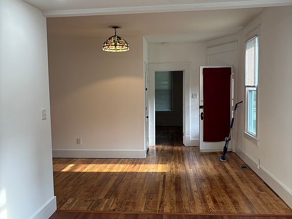 5th image of 714 E Cottage Grove Ave
