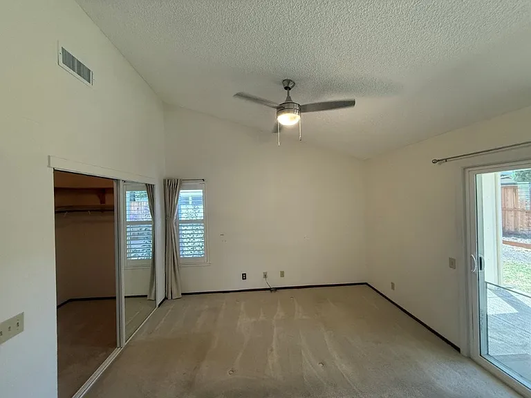 467 Lupine Cir — Photo 44
