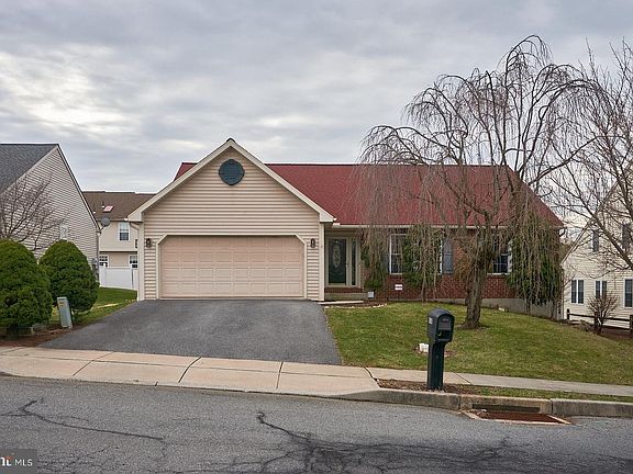 2nd image of 1018 Bowman St