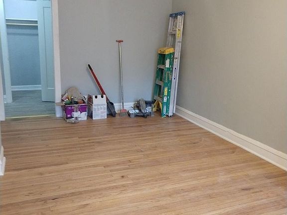 4th image of 4608 N Beacon St APT C1