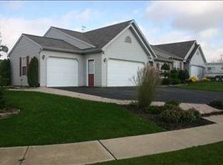 2039 Weeping Willow Ln, Mount Joy, PA 17552