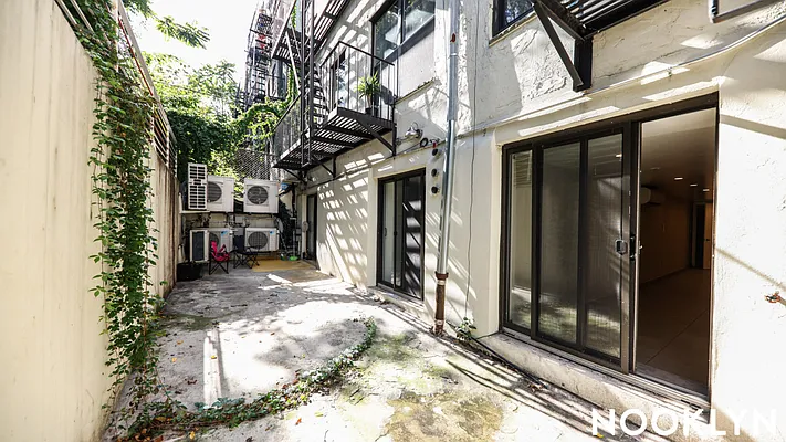 Rented by Nooklyn NYC LLC | media 11