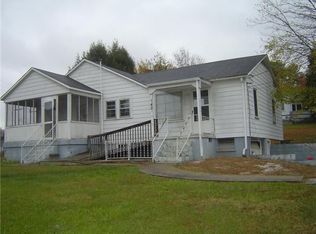 142 Clover Dr SW, Lenoir, NC 28645