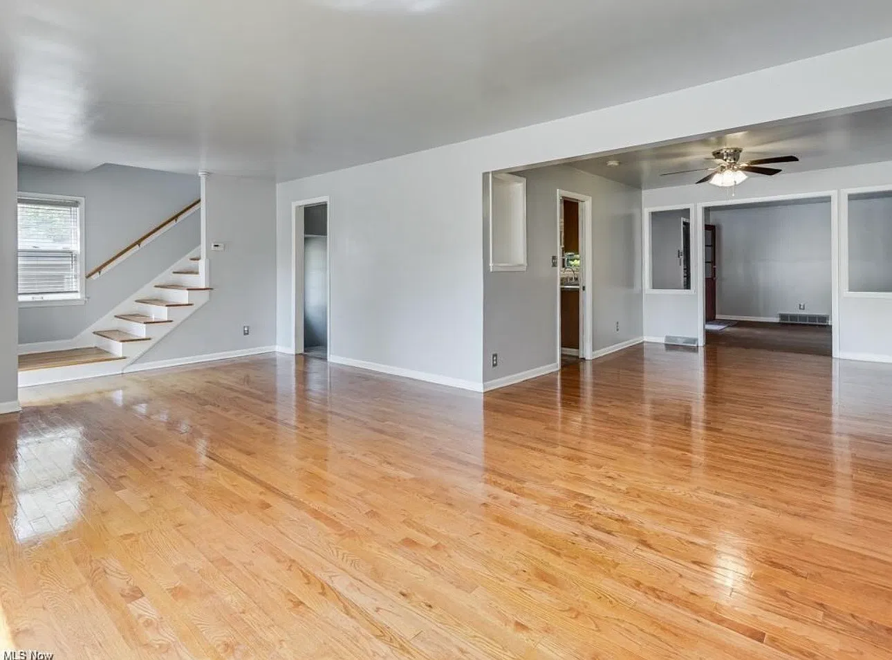 3 bed, 1936 sqft, $2,200 — Photo 2
