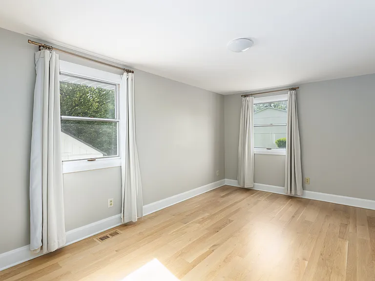 4002 Harlem Rd — Photo 20