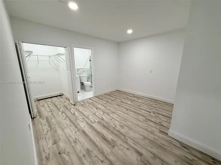 4345 Vicliff Rd — Photo 12