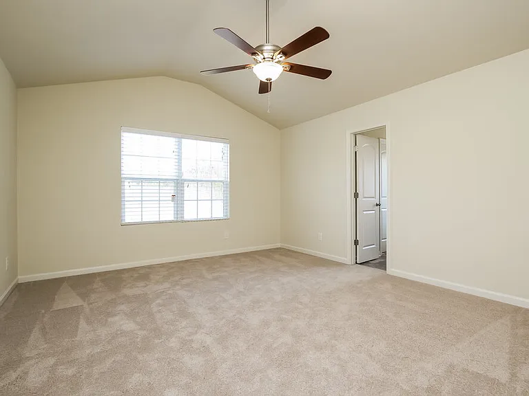 16 Everett Cir — Photo 8