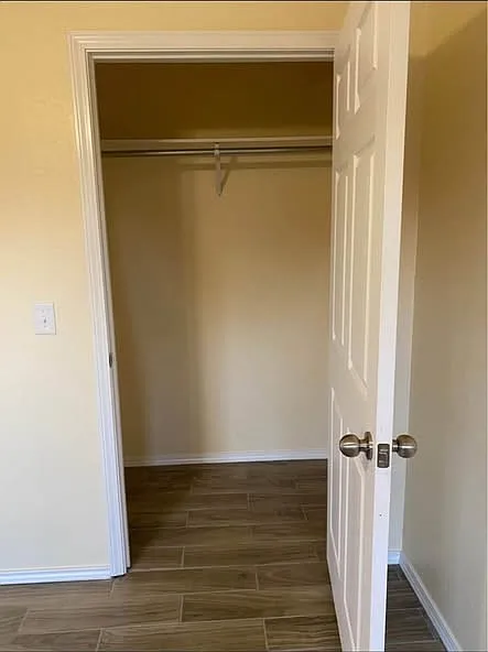 2 bed, 1000 sqft, $1,100 — Photo 2