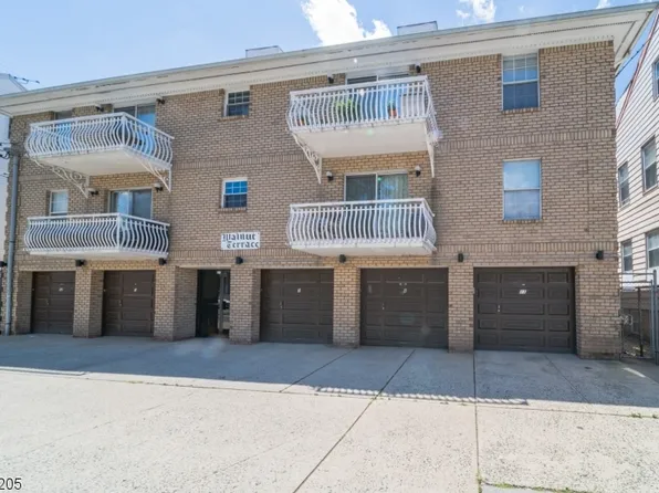 272-276 Walnut St #10E, Newark City, NJ 07105