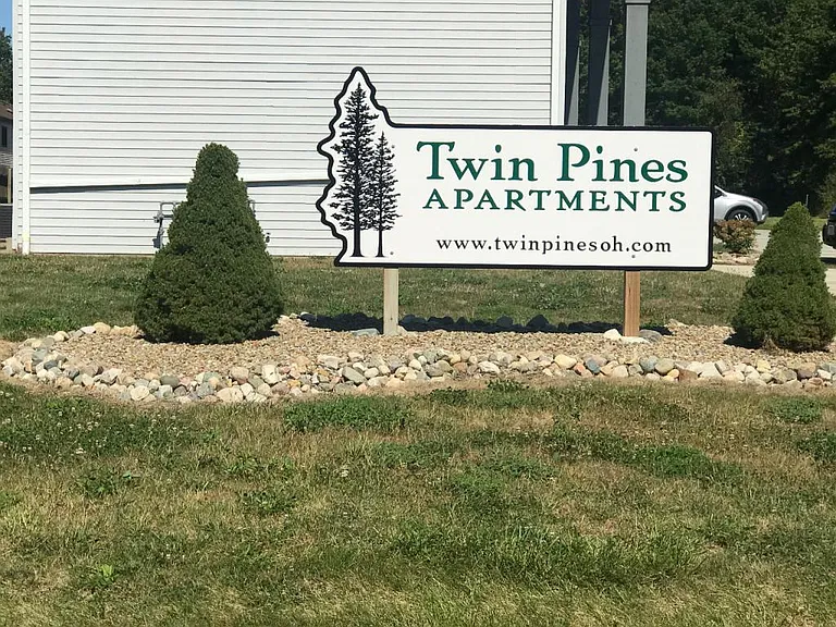 240 Collier Dr — Photo 11