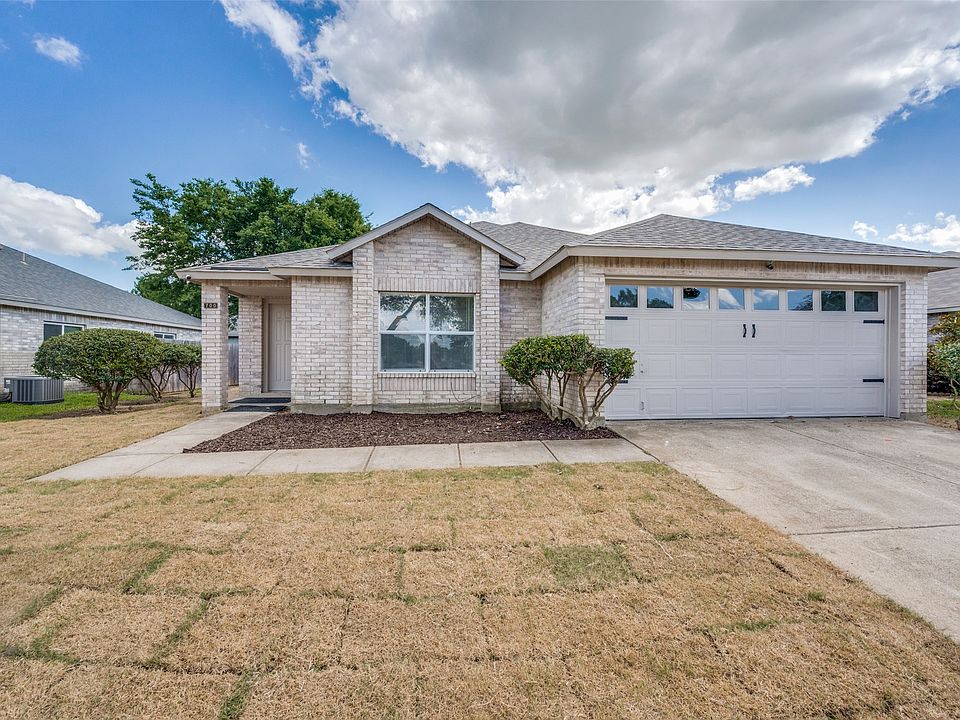 1st image of 700 Capricorn Dr