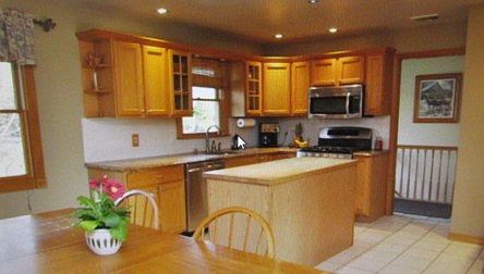 Lrg Kitchen/Stainless Appli 