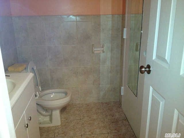 2nd image of 2833 W 37th St