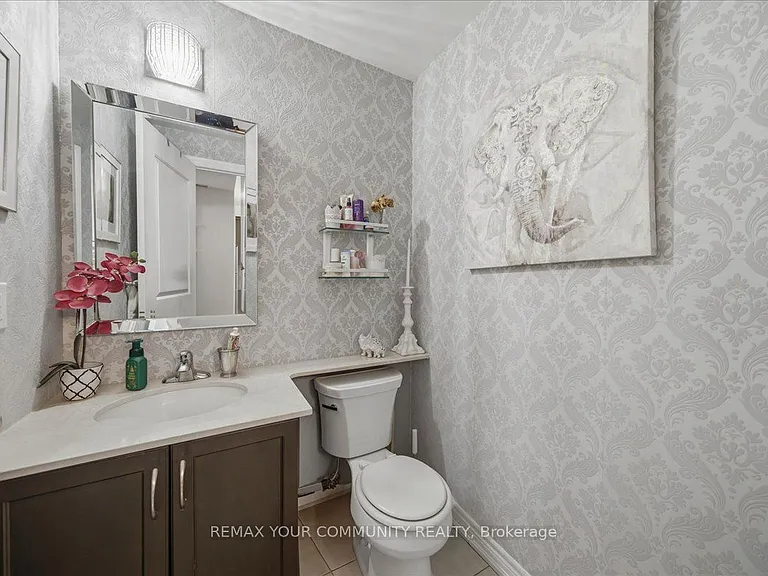 9245 Jane St #1109 — Photo 15